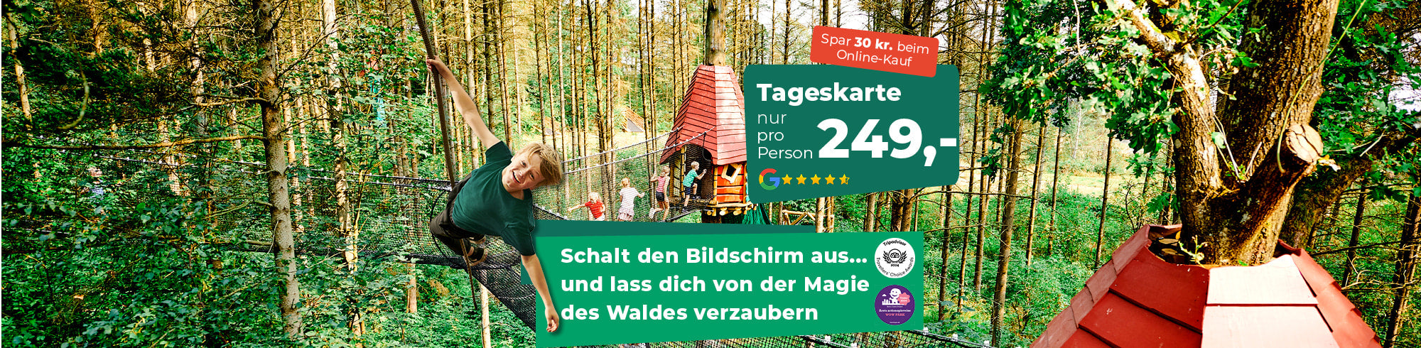Szene aus dem WOW PARK mit Kindern, die in den Bäumen spielen