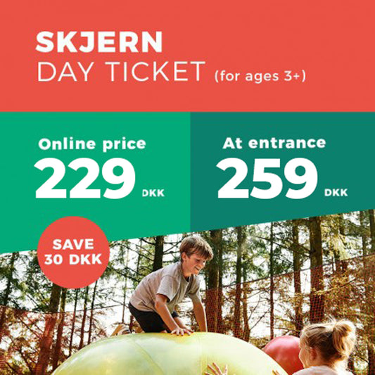 En glad pige går på en gangbro i træerne. Entréprisen ved indgangen og online, i WOW PARK Skjern, er sat ind i billedet.